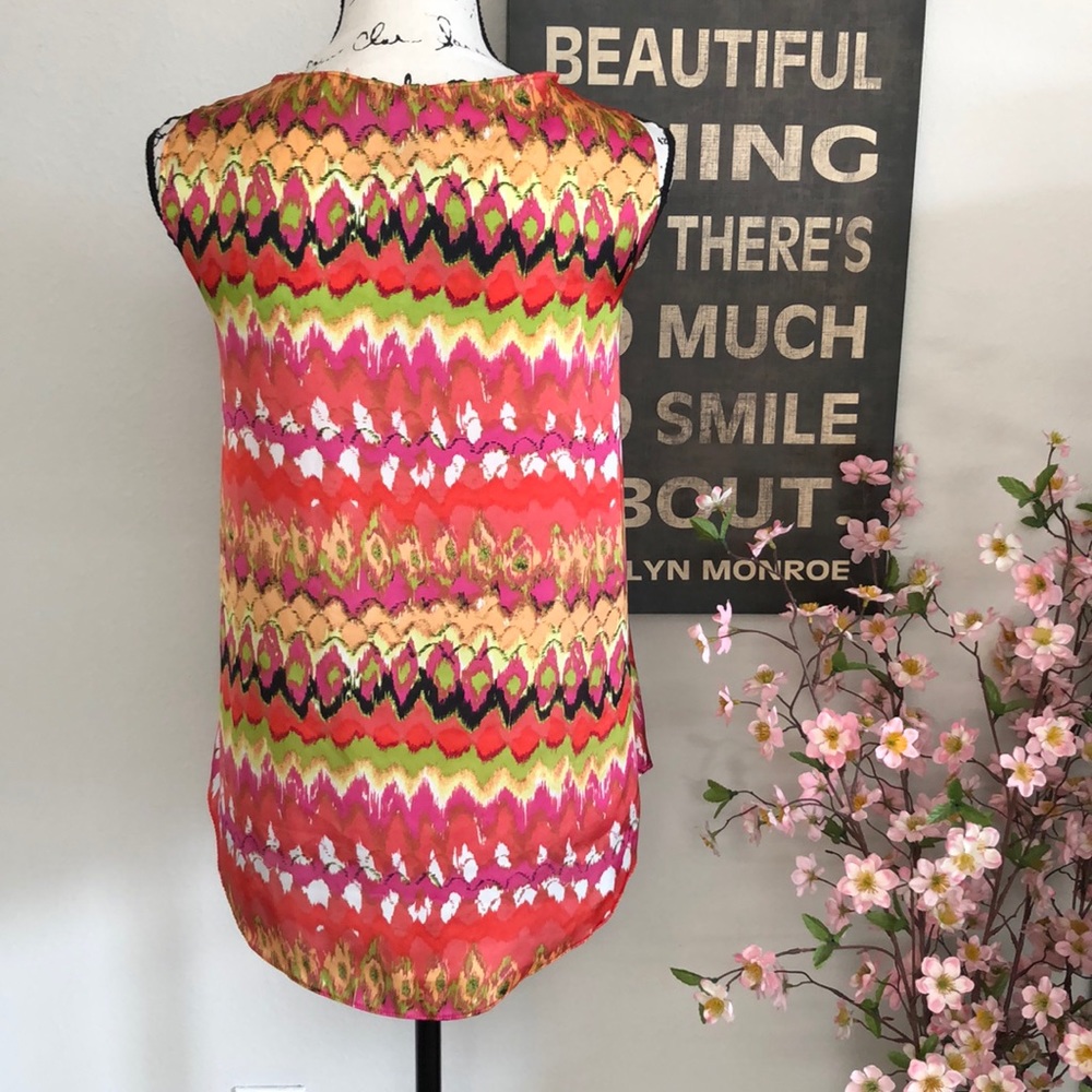 ❤️Satin sleeveless multicolored top❤️ - Picture 2 of 7